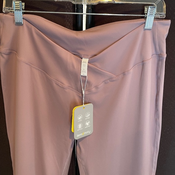 NWT Lemonsky Flare Yoga Pants w/ Crossover Waist, Brown and Purple, 2X - Picture 8 of 9